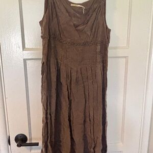 Elegant Brown Sleeveless Dress